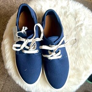 NWT Sun & Stone tennis shoes